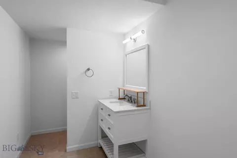 Bath - 4100 Pasha Ln, Bozeman, MT 59718 photo 9 of 10
