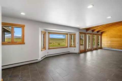 Living - 4100 Pasha Ln, Bozeman, MT 59718 photo 5 of 5