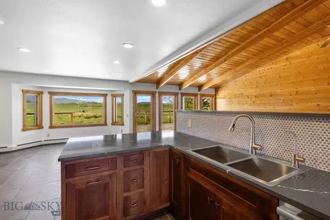 Kitchen - 4100 Pasha Ln, Bozeman, MT 59718 photo 4 of 10