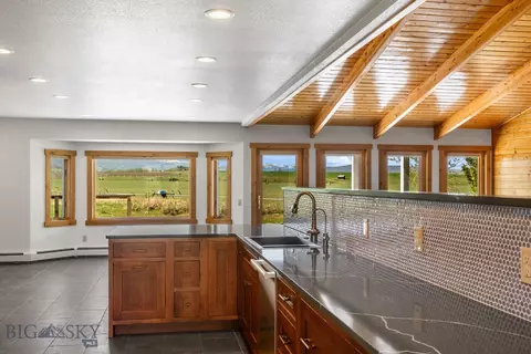 Kitchen - 4100 Pasha Ln, Bozeman, MT 59718 photo 3 of 10
