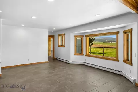 Living - 4100 Pasha Ln, Bozeman, MT 59718 photo 4 of 5