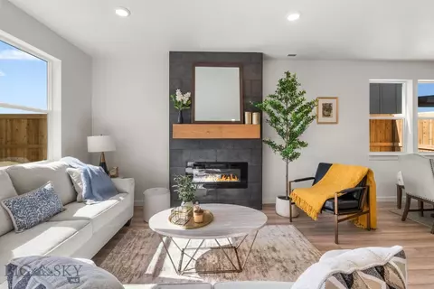 Living - 842 Accolade Loop, Belgrade, MT 59714 photo 1 of 2