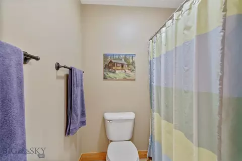 Bath - 64 E Katina Ct, Bozeman, MT 59718 photo 9 of 10