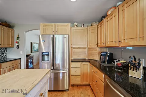 Kitchen - 64 E Katina Ct, Bozeman, MT 59718 photo 7 of 9