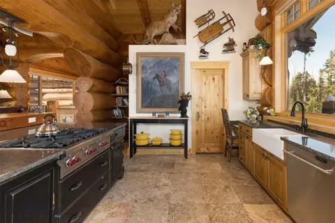 Kitchen - 44 Ridgeview Loop, Big Sky, MT 59716 photo 6 of 7