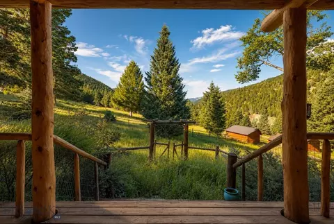 49824 Gallatin Rd, Gallatin Gateway, MT 59730
