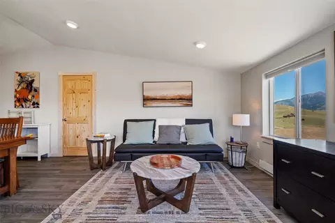 Living - 52 Arcturus Dr, Emigrant, MT 59027 photo 2 of 4