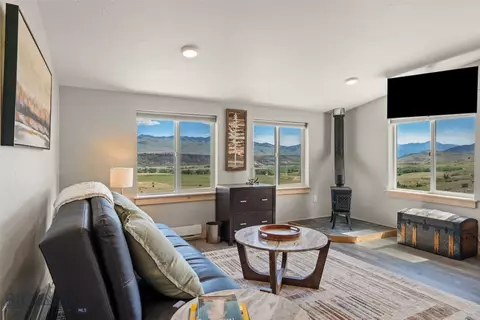 Living - 52 Arcturus Dr, Emigrant, MT 59027 photo 3 of 4