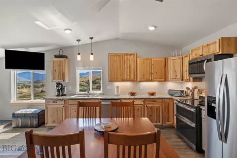 Kitchen - 52 Arcturus Dr, Emigrant, MT 59027 photo 1 of 4