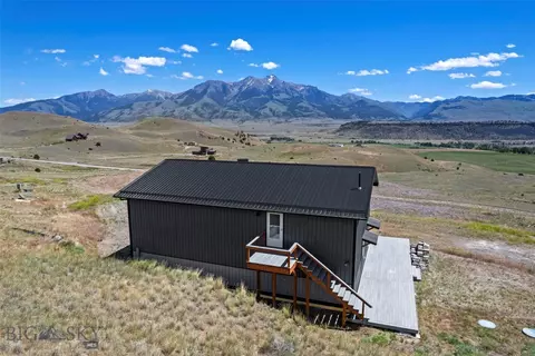 52 Arcturus Dr, Emigrant, MT 59027