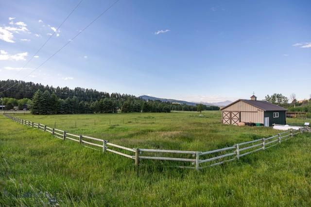 10421 Bridger Canyon Rd, Bozeman, MT 59715