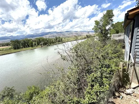1005 E River Rd, Emigrant, MT 59027 photo 25