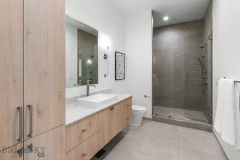 Bath - 336 Clancy Way, Bozeman, MT 59715 photo 4 of 10
