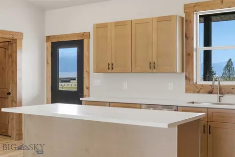 Kitchen - 3 Doris Dr, Ennis, MT 59729 photo 3 of 5