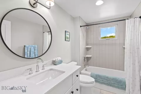 Bath - 21 Hitching Post Rd, Bozeman, MT 59715 photo 2 of 5