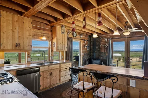 Kitchen - 4625 Buffalo Jump, Three Forks, MT 59752 photo 2 of 5