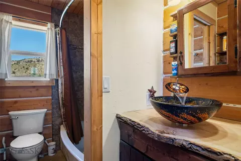Bath - 4625 Buffalo Jump, Three Forks, MT 59752 photo 1 of 5