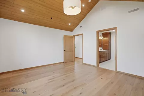 Bedroom - 609 Tillyfour Rd, Bozeman, MT 59718 photo 4 of 6