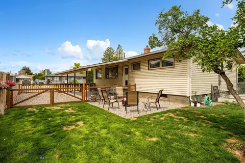 Exterior - 825 E Parkview Ct, Dillon, MT 59725 photo 3 of 7