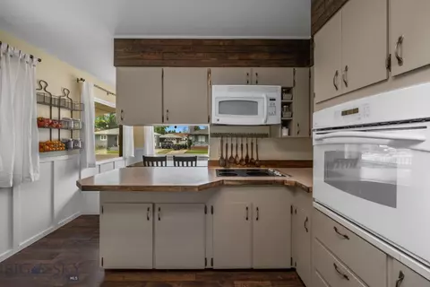 Kitchen - 825 E Parkview Ct, Dillon, MT 59725 photo 4 of 4