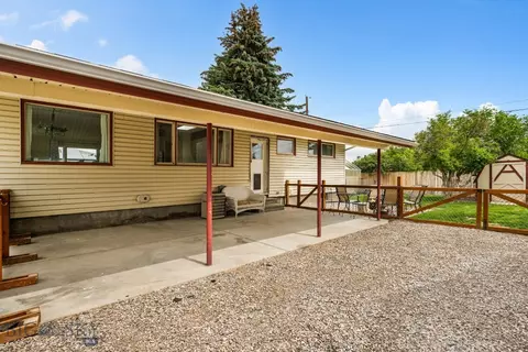Exterior - 825 E Parkview Ct, Dillon, MT 59725 photo 2 of 7