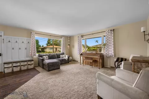 Living - 825 E Parkview Ct, Dillon, MT 59725 photo 1 of 2