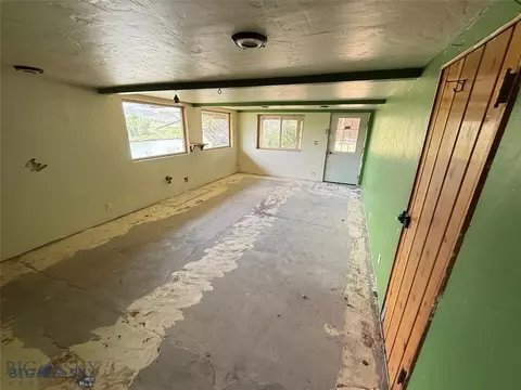 1005 E River Rd, Emigrant, MT 59027 photo 35