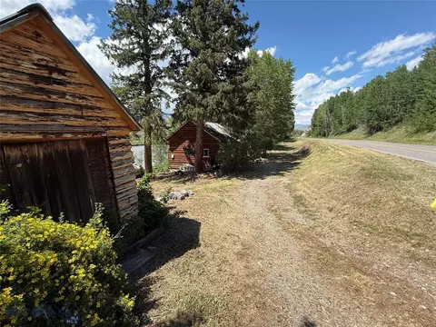 1005 E River Rd, Emigrant, MT 59027 photo 27