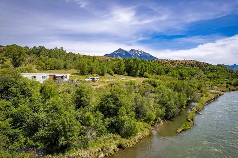 1005 E River Rd, Emigrant, MT 59027 photo 12