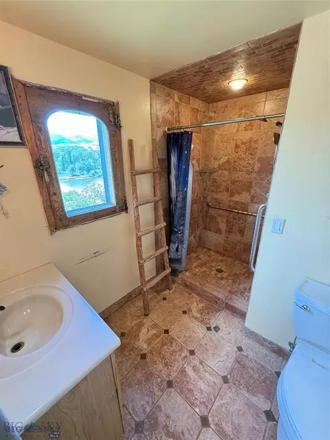 1005 E River Rd, Emigrant, MT 59027 photo 32