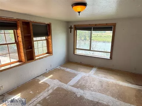 1005 E River Rd, Emigrant, MT 59027 photo 31