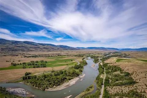 1005 E River Rd, Emigrant, MT 59027 photo 15