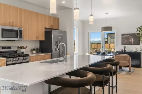 Kitchen - 813 Spaniel Ln, Belgrade, MT 59714 photo 7 of 11