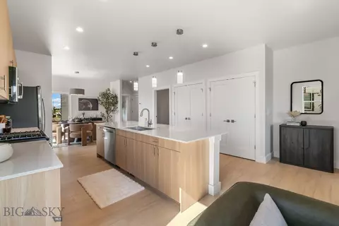 Kitchen - 813 Spaniel Ln, Belgrade, MT 59714 photo 2 of 11