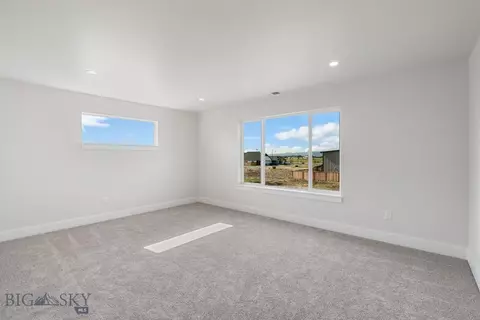 Bedroom - 813 Spaniel Ln, Belgrade, MT 59714 photo 7 of 16