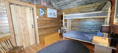 Bedroom - 747 Upper Ruby Rd, Alder, MT 59710 photo 5 of 5