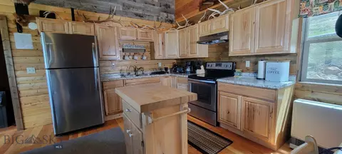 Kitchen - 747 Upper Ruby Rd, Alder, MT 59710 photo 3 of 9