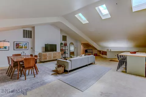 329 S B Street St, Livingston, MT 59047