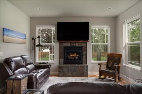 Living - 4553 Cascade St, Bozeman, MT 59718 photo 2 of 4