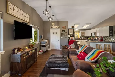 Living - 209 N 5th Ave E, Three Forks, MT 59752 photo 4 of 7