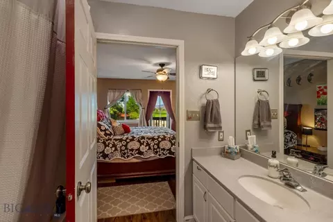 Bath - 209 N 5th Ave E, Three Forks, MT 59752 photo 5 of 8