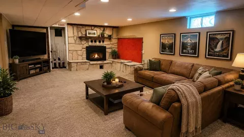 Living - 635 E Morse St, Dillon, MT 59725 photo 3 of 6