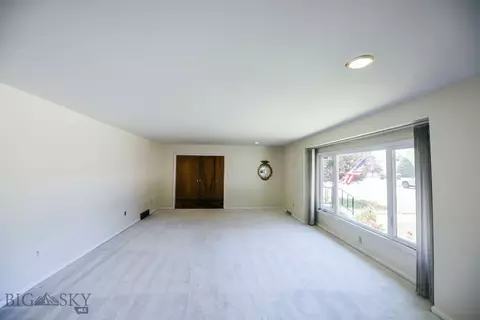 Living - 635 E Morse St, Dillon, MT 59725 photo 4 of 6