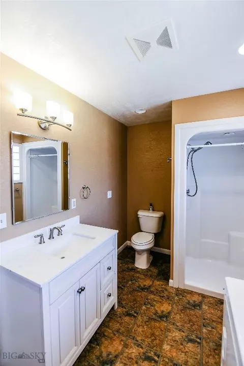 Bath - 635 E Morse St, Dillon, MT 59725 photo 7 of 12