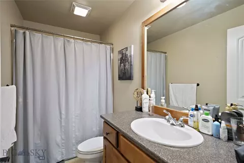 Bath - 2935 Warbler Way #B, Bozeman, MT 59718 photo 2 of 3