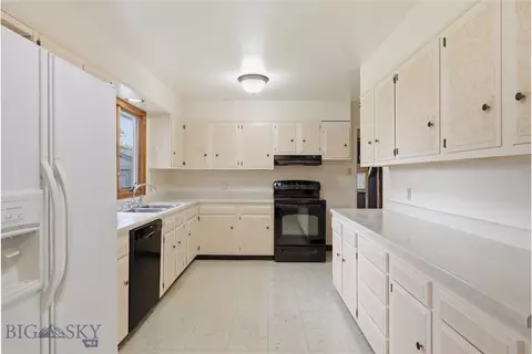 Kitchen - 17 N Walnut St, Dillon, MT 59725 photo 2 of 6