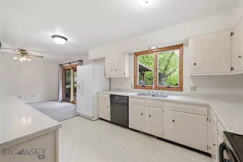 Kitchen - 17 N Walnut St, Dillon, MT 59725 photo 5 of 6