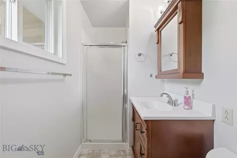 Bath - 17 N Walnut St, Dillon, MT 59725 photo 4 of 4