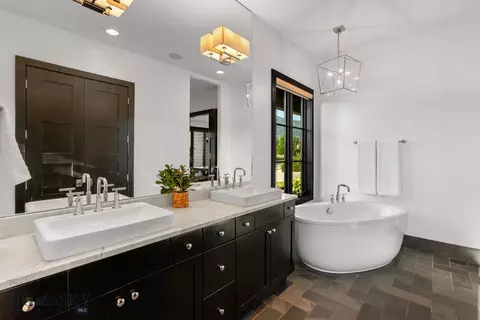 Bath - 1226 Boylan Rd, Bozeman, MT 59715 photo 3 of 12