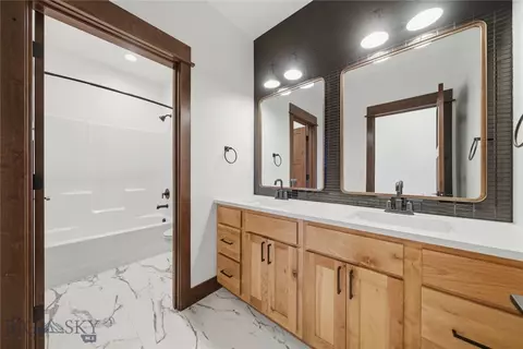 Bath - 2 Paddlefish Ct, Three Forks, MT 59752 photo 4 of 4